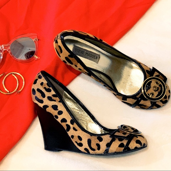 Steve Madden Shoes - Steve Madden leopard calf hair round toe wedges